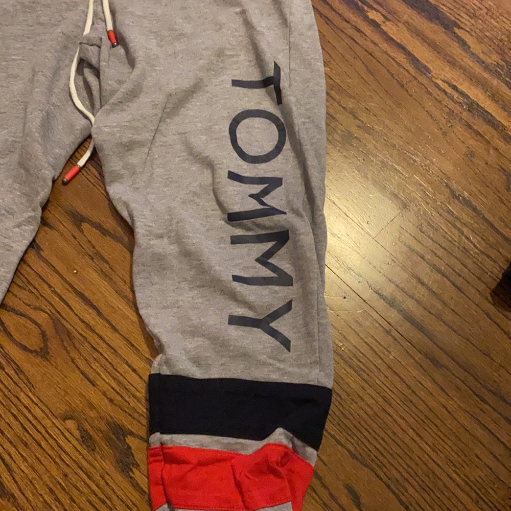 tommy hilfiger sweatpants - Picture 2 of 4